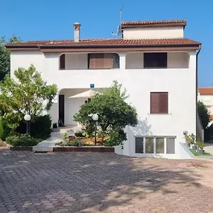 Apartman Cerova, Porec